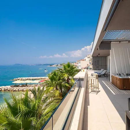 Paoma Penthouse With Jacuzzi * Podstrana