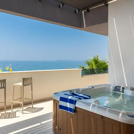 Apartament Paoma Penthouse With Jacuzzi *