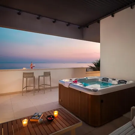 Paoma Penthouse With Jacuzzi