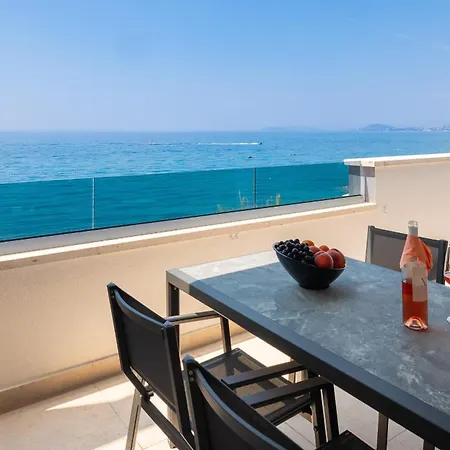 Apartament Paoma Penthouse With Jacuzzi *