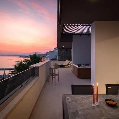 Paoma Penthouse With Jacuzzi Apartament Podstrana