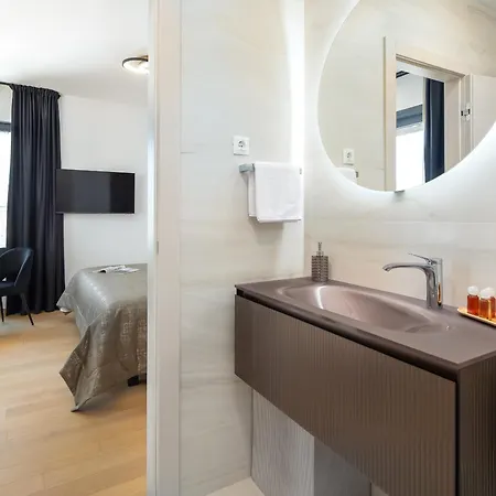 Paoma Luxury With Jacuzzi