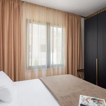 Paoma Penthouse With Jacuzzi Apartament