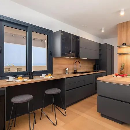 Apartament Paoma Penthouse With Jacuzzi *