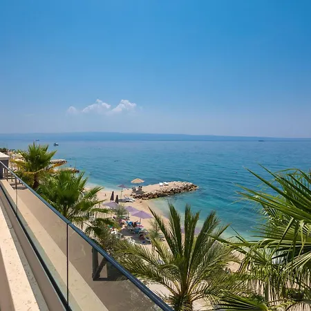 Paoma Penthouse With Jacuzzi Appartamento Podstrana