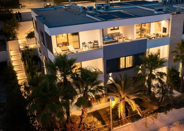 Appartamento Paoma Penthouse With Jacuzzi *