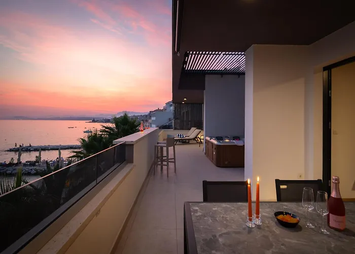 Paoma Penthouse With Jacuzzi Appartamento Podstrana