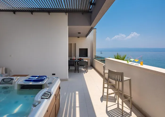 Appartamento Paoma Penthouse With Jacuzzi