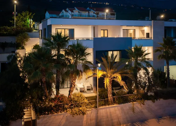 Appartamento Paoma Penthouse With Jacuzzi