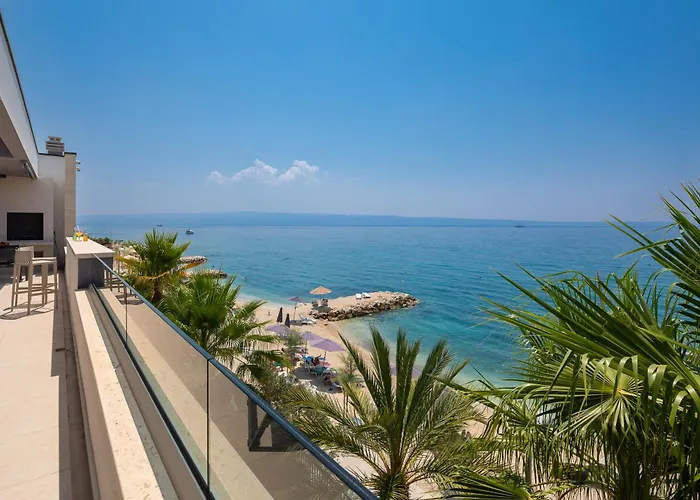 Paoma Penthouse With Jacuzzi Appartamento Podstrana